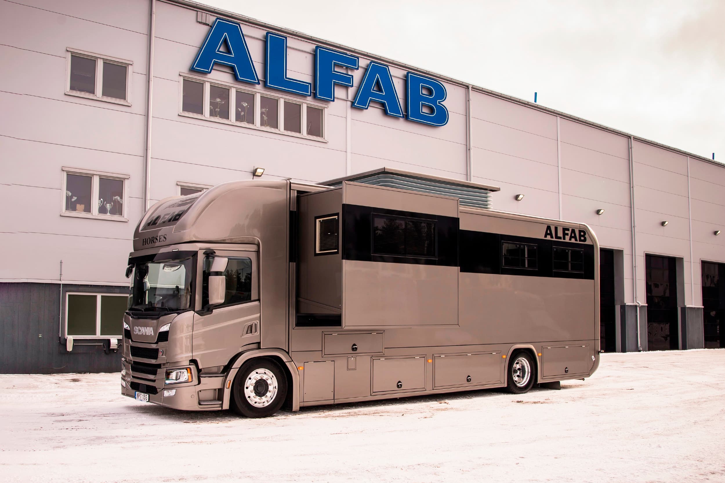 ALFAB Hästlastbil Professional